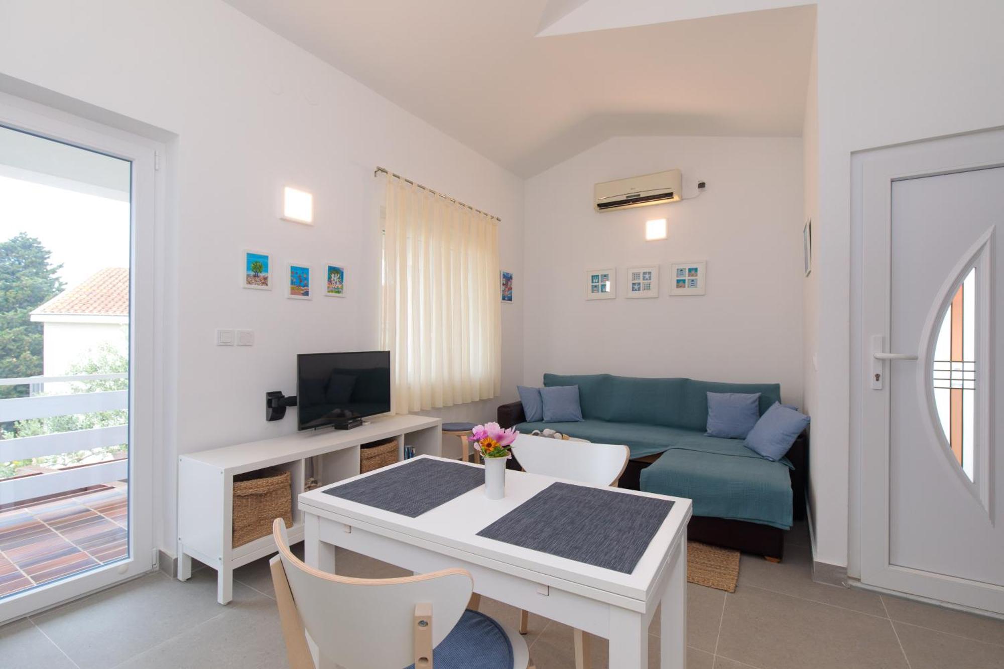 Apartment Tonka *Balcony & Partial Seaview! Veglia Exterior foto