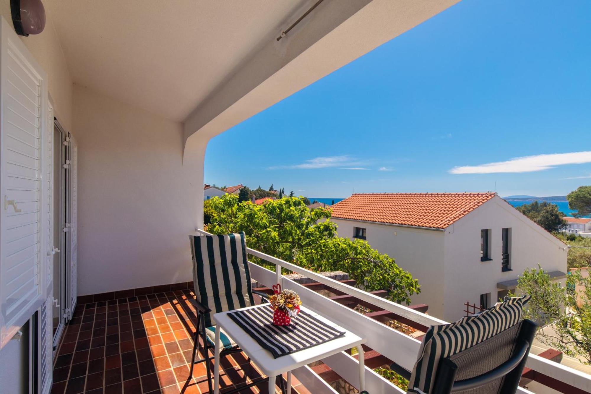 Apartment Tonka *Balcony & Partial Seaview! Veglia Exterior foto